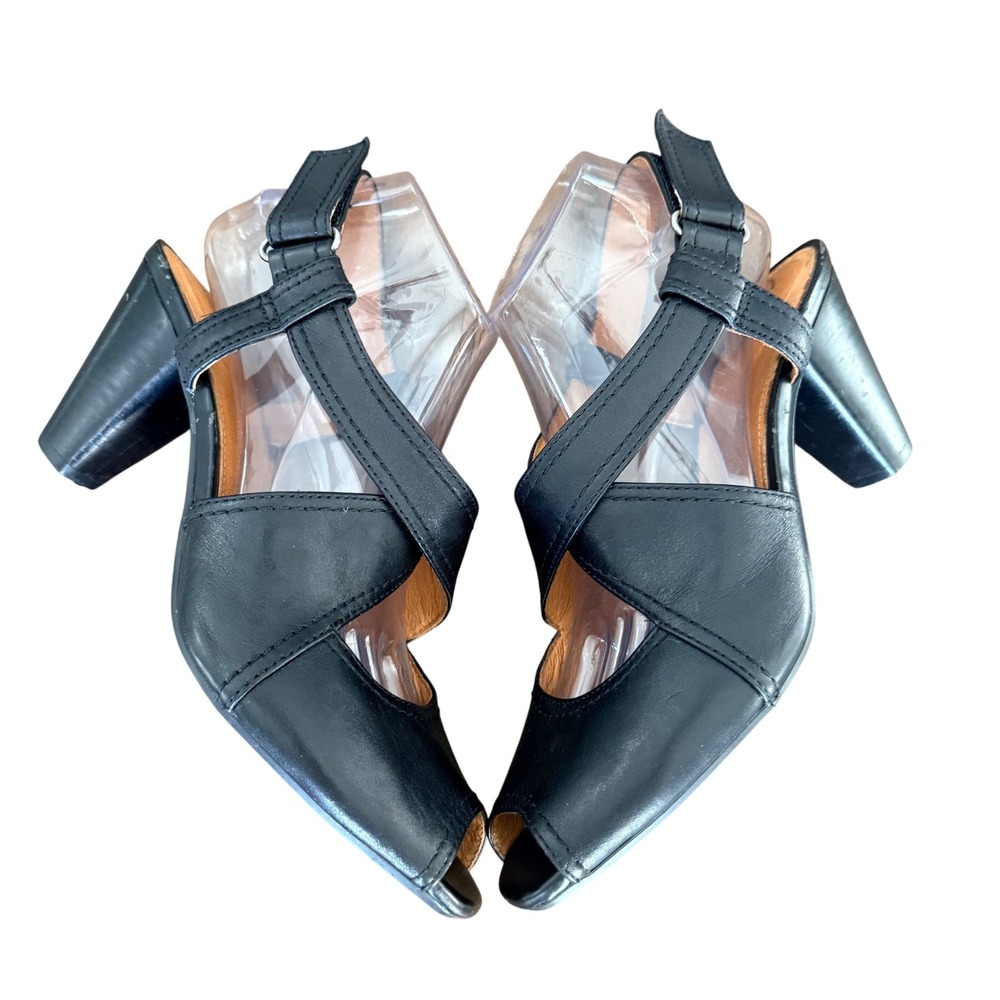 Clarks Black Leather Open-Toe Cross-Strap Block Heel Sandals